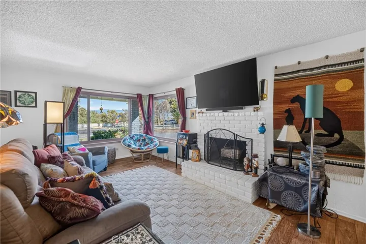 16021 Wells Fargo, Lake Los Angeles, California 93591