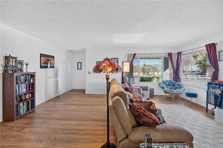 16021 Wells Fargo, Lake Los Angeles, California 93591