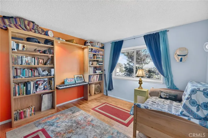 16021 Wells Fargo, Lake Los Angeles, California 93591