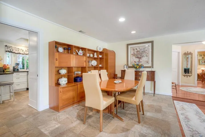 519 Quail Gardens Drive, Encinitas, California 92024