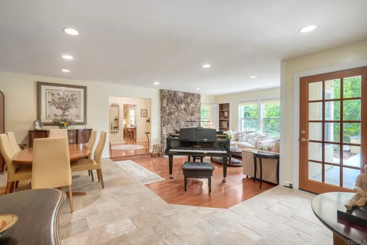 519 Quail Gardens Drive, Encinitas, California 92024