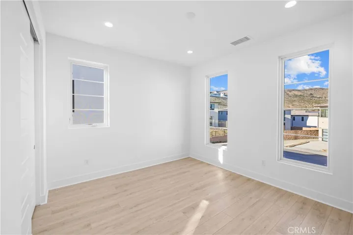 20048 W Mersey Lane, Porter Ranch, California 91326