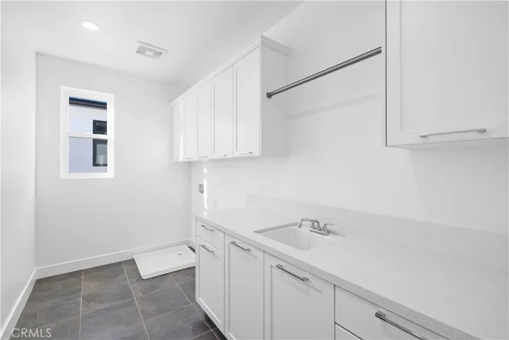 20048 W Mersey Lane, Porter Ranch, California 91326