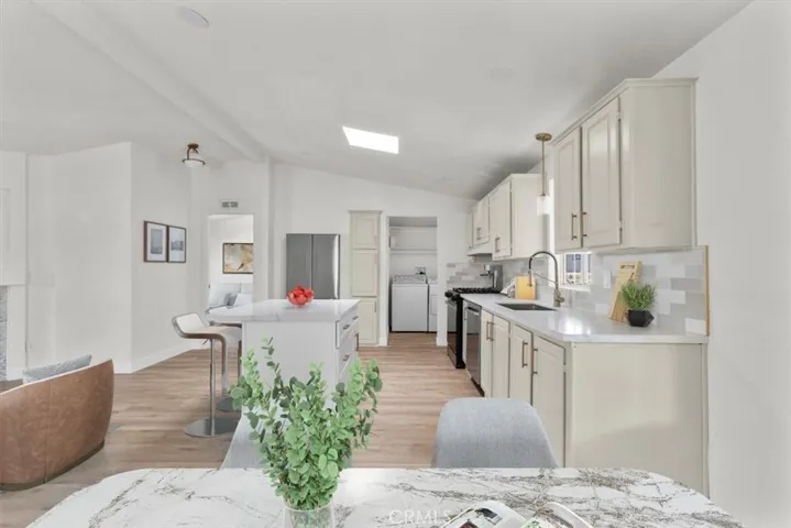 9080 Bloomfield, Cypress, California 90630