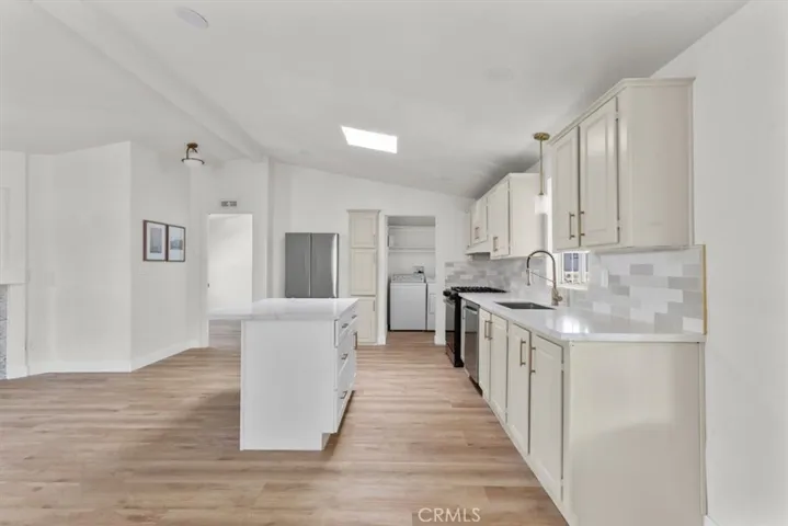 9080 Bloomfield, Cypress, California 90630