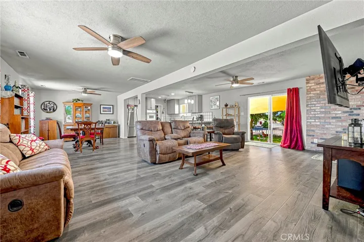 11215 E Childs Avenue, Le Grand, California 95333