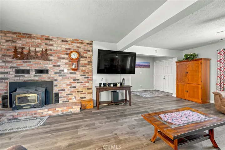 11215 E Childs Avenue, Le Grand, California 95333