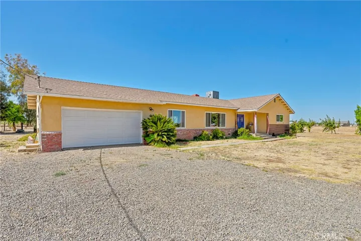 11215 E Childs Avenue, Le Grand, California 95333