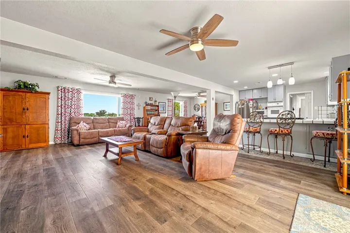 11215 E Childs Avenue, Le Grand, California 95333