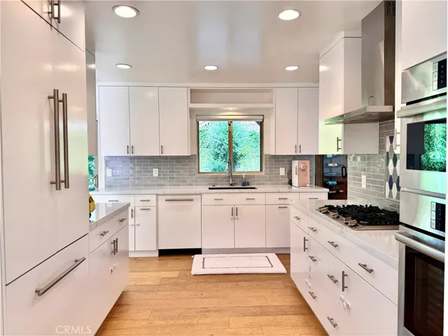 4935 Ocean View Boulevard, La Canada Flintridge, California 91011