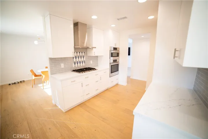 4935 Ocean View Boulevard, La Canada Flintridge, California 91011