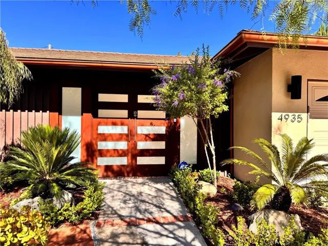 4935 Ocean View Boulevard, La Canada Flintridge, California 91011
