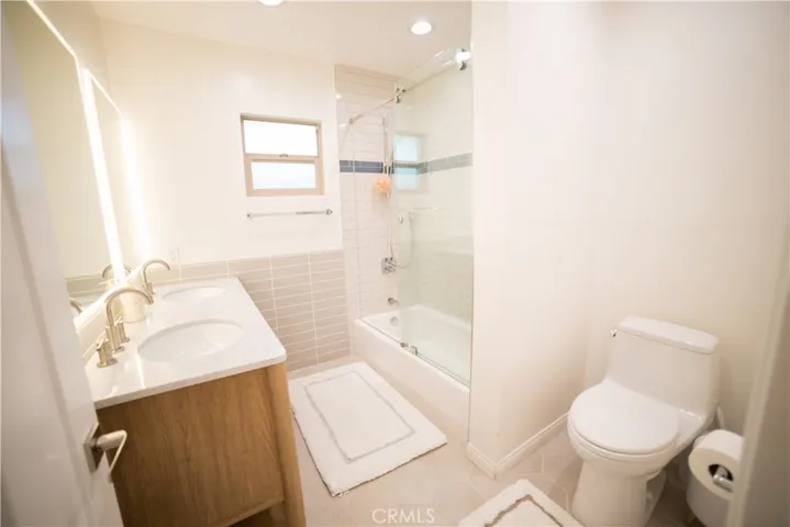 4935 Ocean View Boulevard, La Canada Flintridge, California 91011