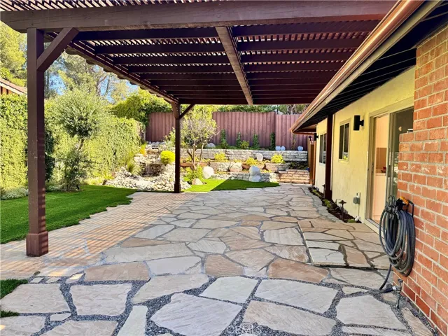 4935 Ocean View Boulevard, La Canada Flintridge, California 91011
