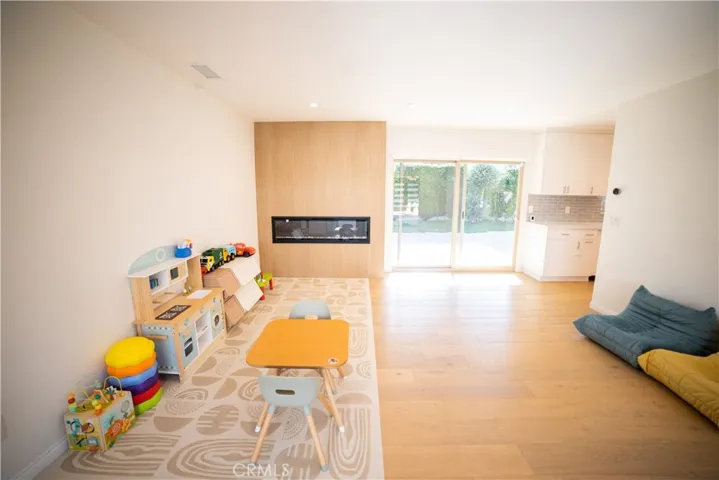 4935 Ocean View Boulevard, La Canada Flintridge, California 91011