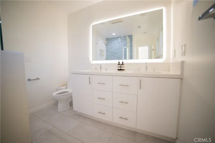 4935 Ocean View Boulevard, La Canada Flintridge, California 91011