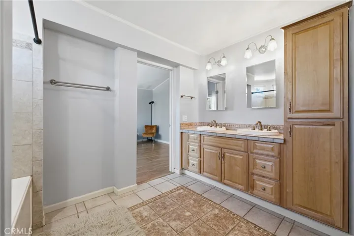 2543 Lawrence Avenue, Lancaster, California 93536