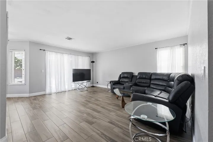 2543 Lawrence Avenue, Lancaster, California 93536