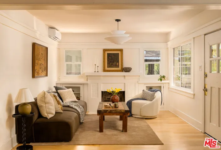 814 N Madison Avenue, Pasadena, California 91104