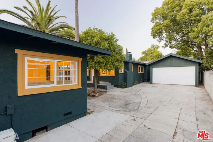 814 N Madison Avenue, Pasadena, California 91104