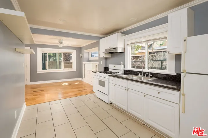 814 N Madison Avenue, Pasadena, California 91104