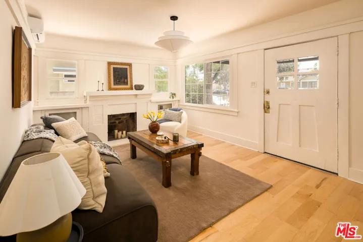 814 N Madison Avenue, Pasadena, California 91104