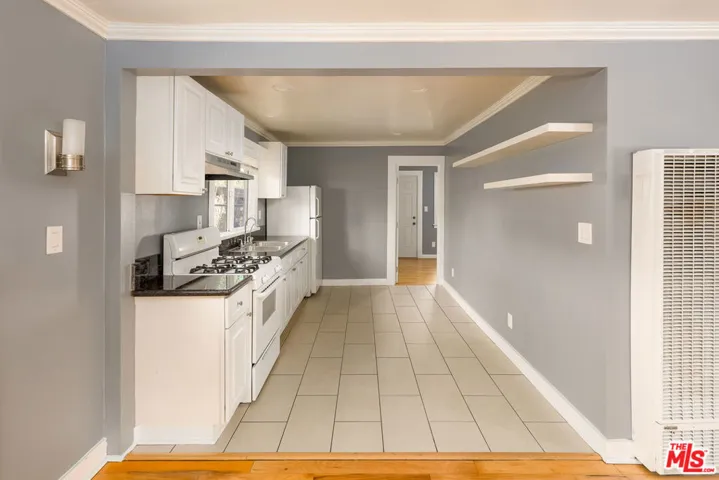 814 N Madison Avenue, Pasadena, California 91104