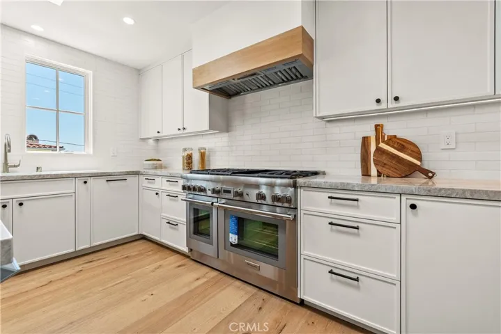 321 Homer Place, Manhattan Beach, California 90266
