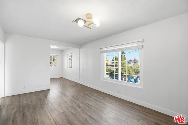 11761 Hart Street 6, Los Angeles, California 91605