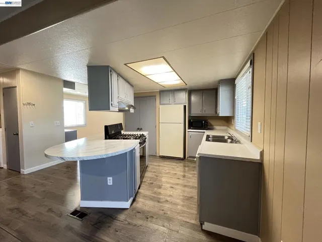 28830 Granada Dr., Hayward, California 94544