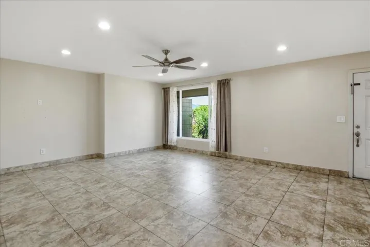 559 Oakdale Lane C, El Cajon, California 92021