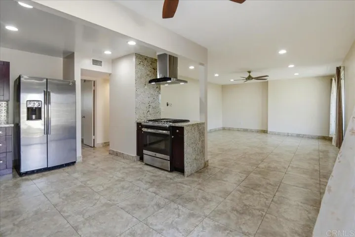 559 Oakdale Lane C, El Cajon, California 92021