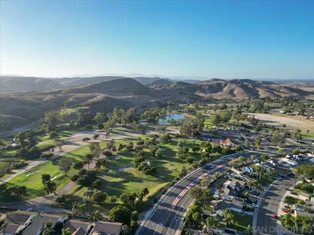 742 Foxwood, Oceanside, California 92057