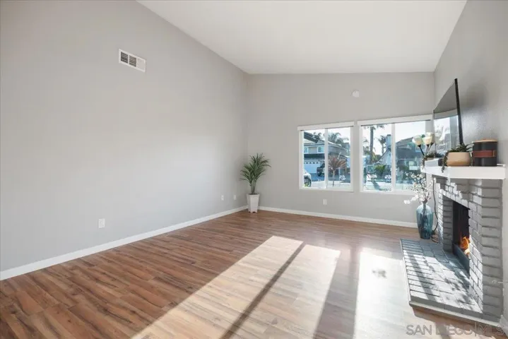 742 Foxwood, Oceanside, California 92057