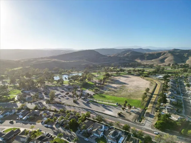 742 Foxwood, Oceanside, California 92057