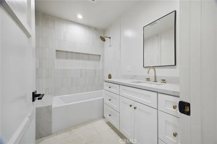 2030 W 88th Street, Los Angeles, California 90047