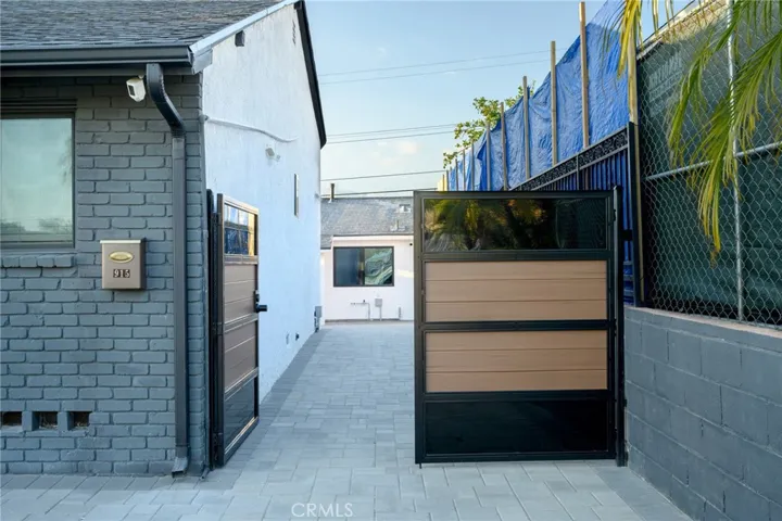 915 Cornell, Burbank, California 91504