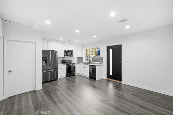 915 Cornell, Burbank, California 91504