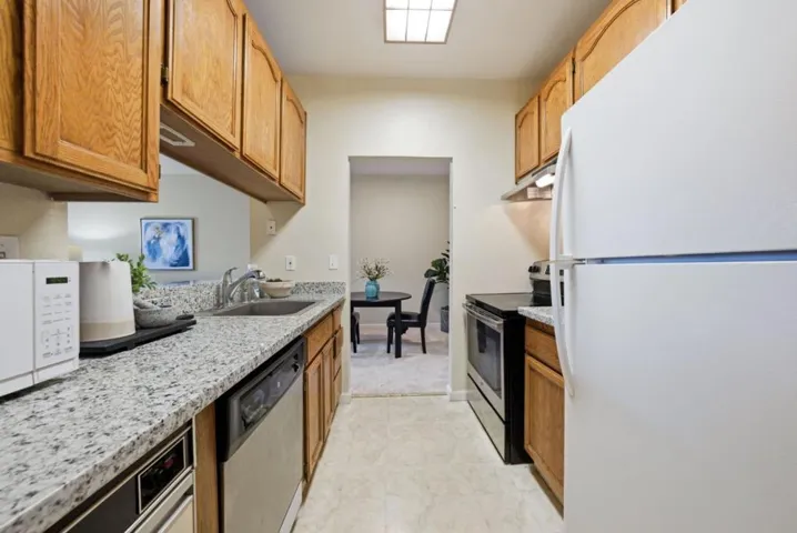 39931 Cedar Boulevard 305, Newark, California 94560