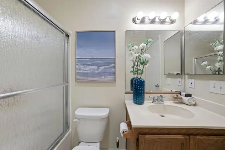39931 Cedar Boulevard 305, Newark, California 94560