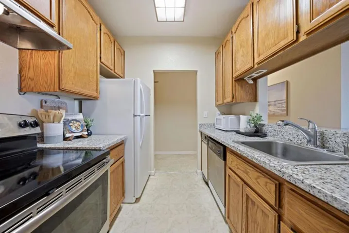 39931 Cedar Boulevard 305, Newark, California 94560