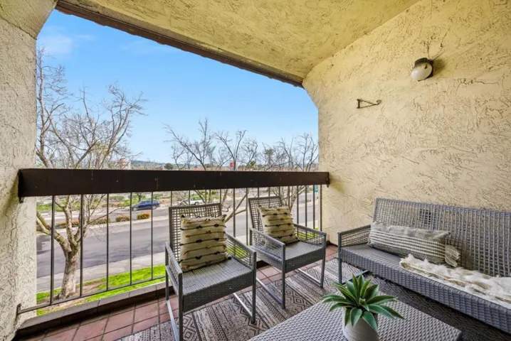 39931 Cedar Boulevard 305, Newark, California 94560