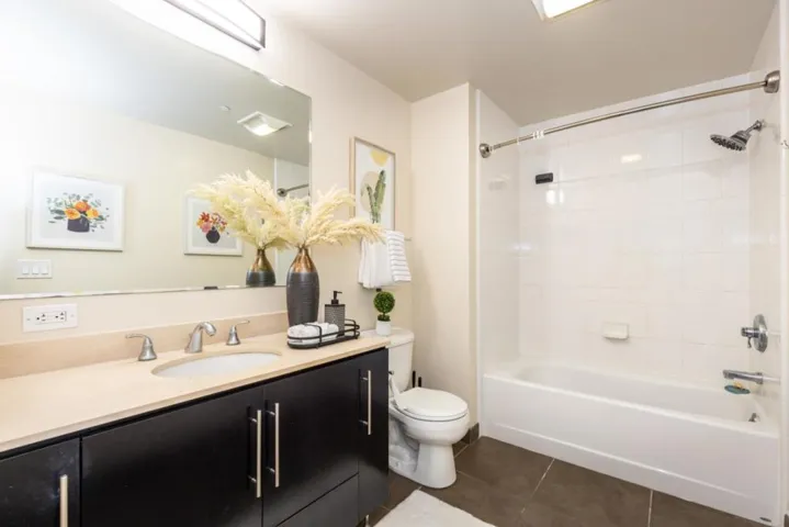 88 E San Fernando Street 1706, San Jose, California 95113
