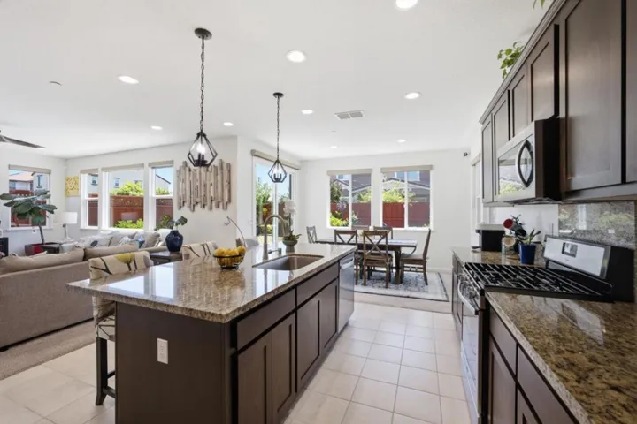 1702 Plumas Drive, Lathrop, California 95330
