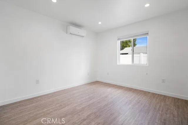 18924 Sylvan Street, Tarzana, California 91335