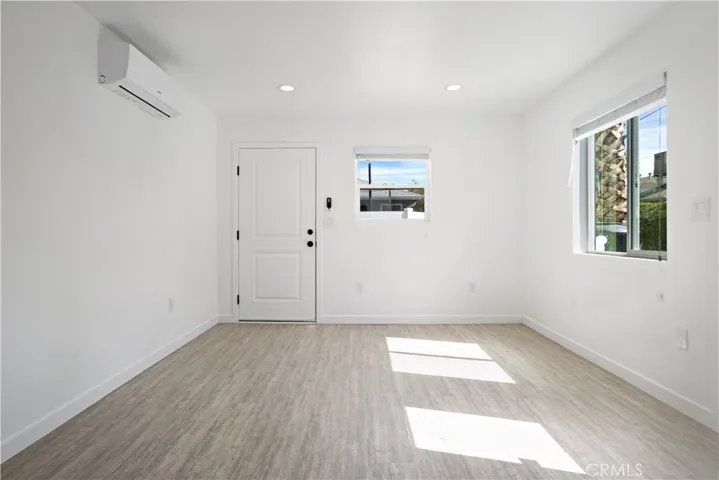 18924 Sylvan Street, Tarzana, California 91335