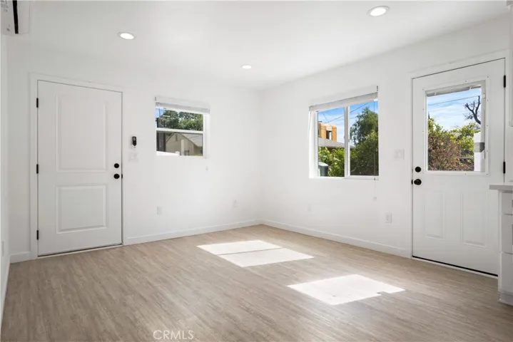 18924 Sylvan Street, Tarzana, California 91335