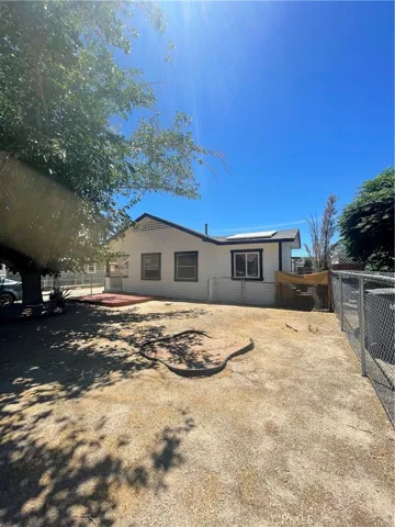 44627 Beech Ave, Lancaster, California 93534