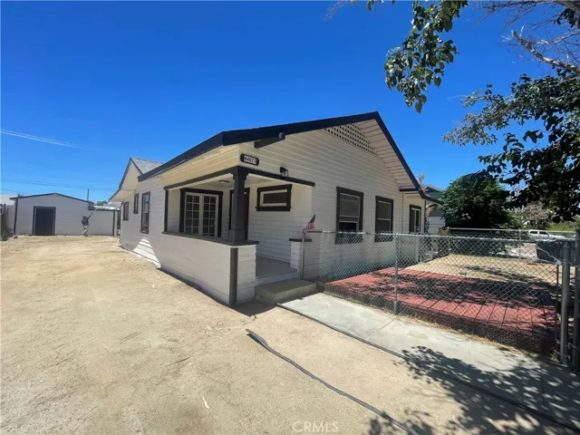 44627 Beech Ave, Lancaster, California 93534