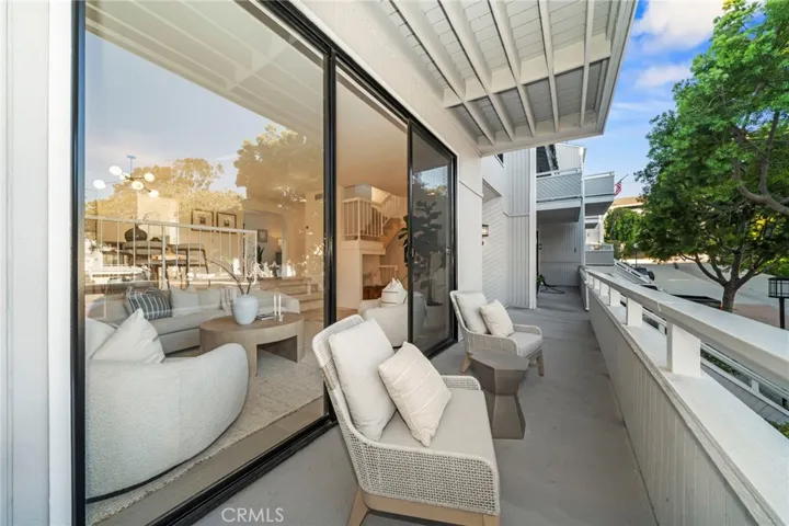 19 Swift Court, Newport Beach, California 92663